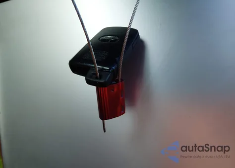 2016 Toyota Rav4 Limited z USA, uszkodzony, nr VIN 2T3YFREV4GW300852